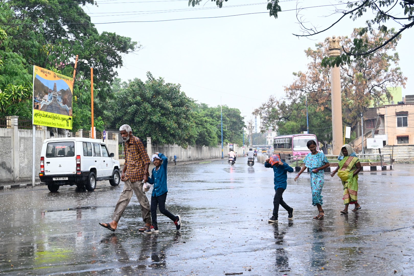 கோவையில் கனமழை - மக்கள் மகிழ்ச்சி